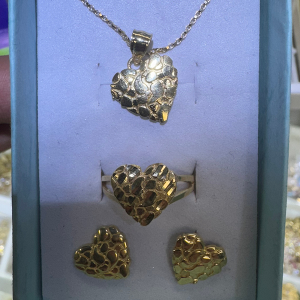 14K Gold Heart Jewelry Set